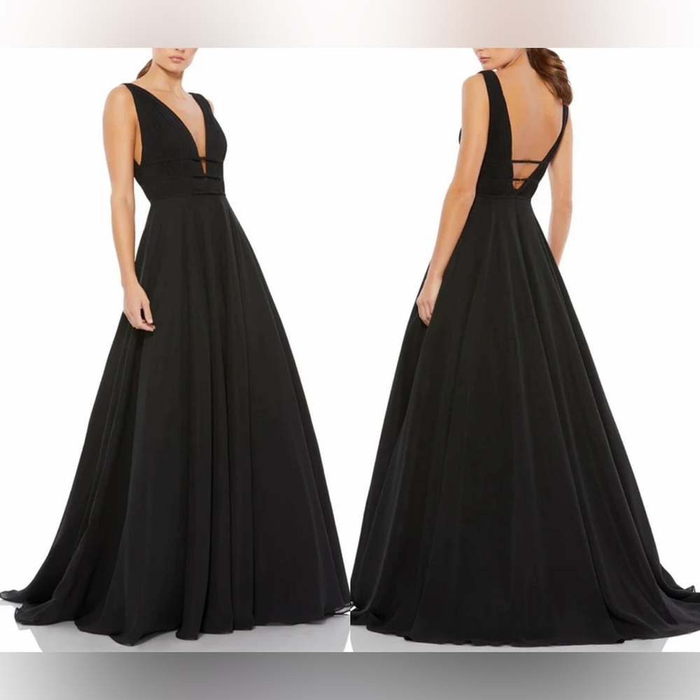 NWOT Mac Duggal 55379 Black Vneck Chiffon A-Line Ball Gown sz 10